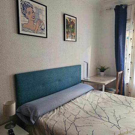 Centrica Habitacion Bed and Breakfast Madrid Exteriör bild